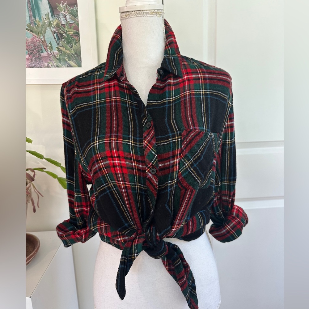Beach lunch lounge, size large, tartan flannel button down GUC - Picture 1 of 7